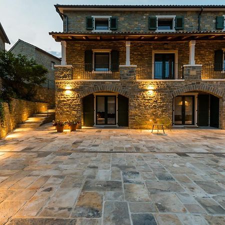 Ferienwohnung L'Abbraccio Della Quercia Momjan Exterior foto