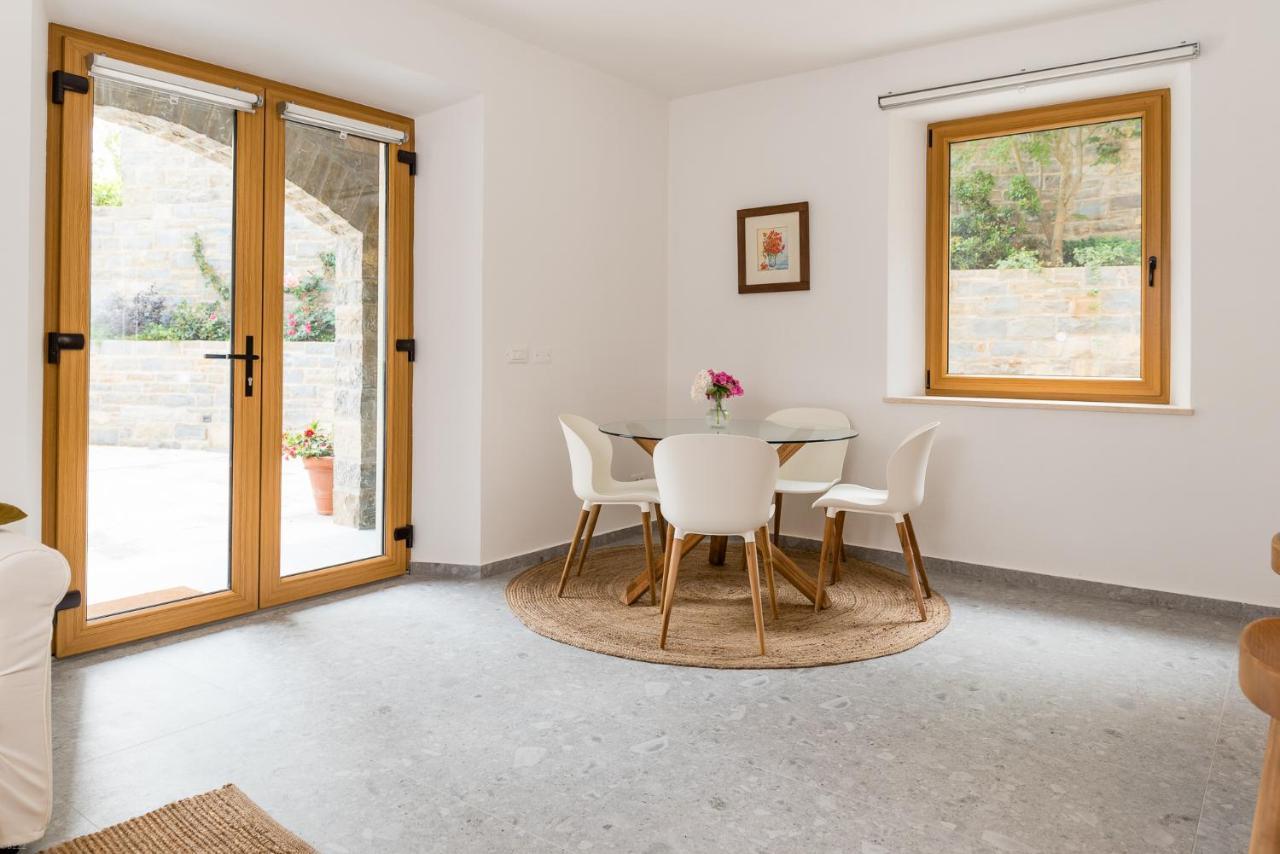 Ferienwohnung L'Abbraccio Della Quercia Momjan Exterior foto