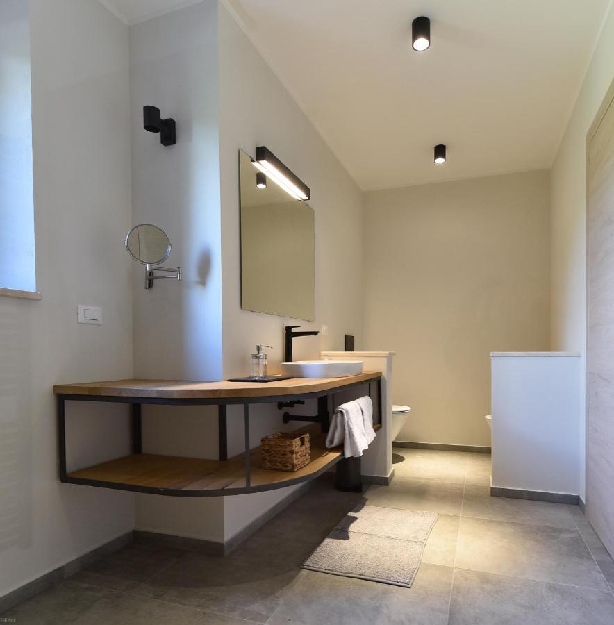 Ferienwohnung L'Abbraccio Della Quercia Momjan Exterior foto