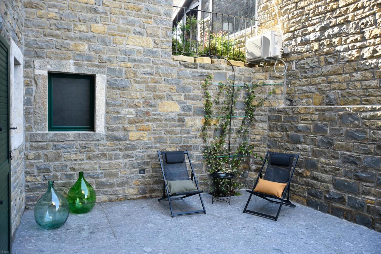Ferienwohnung L'Abbraccio Della Quercia Momjan Exterior foto