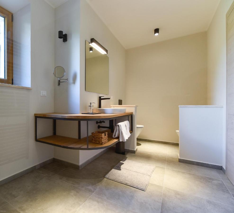 Ferienwohnung L'Abbraccio Della Quercia Momjan Exterior foto